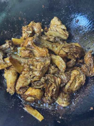 鹿角茸を使った鶏肉の煮込みの作り方：8