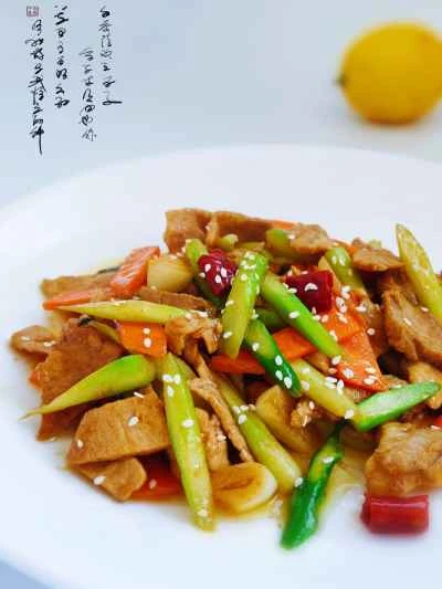 アスパラガスと豚肉の炒め物のレシピ