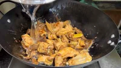 松茸入り鶏肉の煮込みの作り方：10