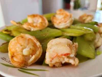 レタスとエビの炒め物のレシピ