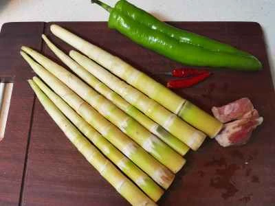 新鮮なタケノコ炒めの作り方：1