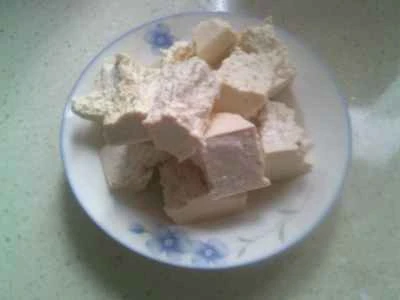 キャベツと豆腐のピクルスを使った豚スペアリブの煮込みの作り方：2