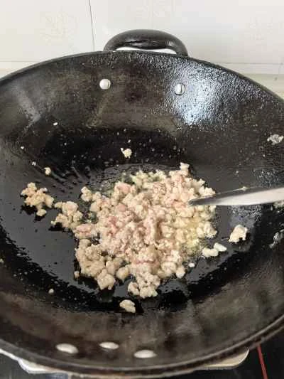 臭みのあるマンダリンフィッシュの煮込みレシピ手順：3