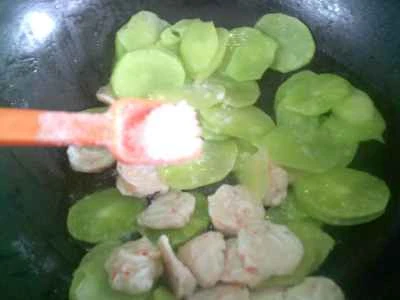 ロブスター風味のボールとレタス炒めの作り方：8