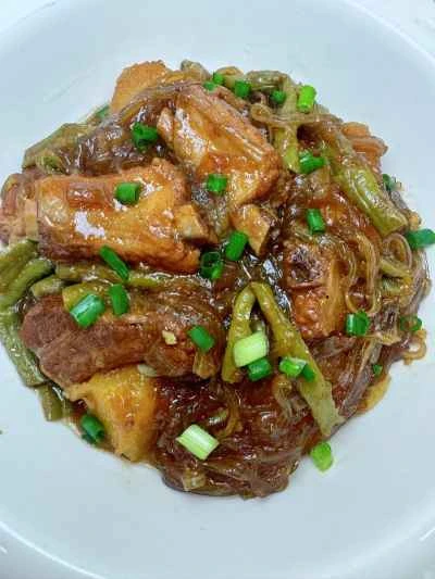 豚スペアリブ、ジャガイモ、インゲン、春雨の煮込みの作り方：20