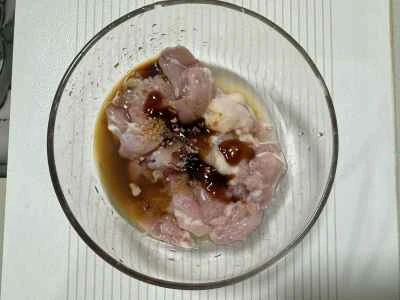 きのこ、鶏肉、きゅうり、卵料理の作り方：1