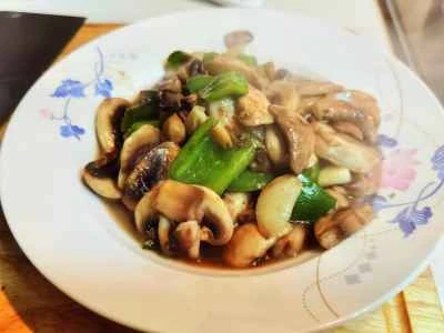 きのことピーマンの炒め物の作り方：4