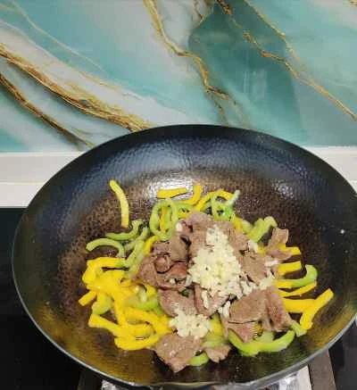 豚レバーとピーマンの炒め物の作り方：6