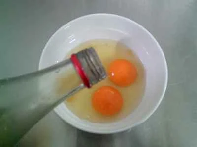 チャイブ入りスクランブルエッグの作り方：3