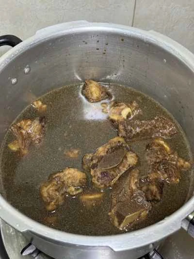 ジャガイモ入り牛スペアリブの煮込みの作り方：8