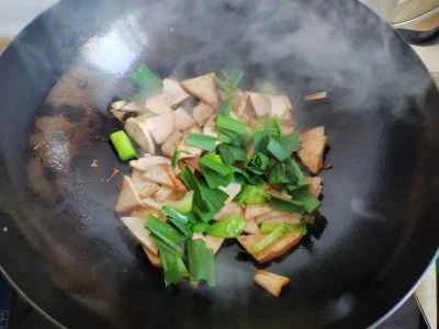 ニンニクの芽と乾燥豆腐の炒め物の作り方:5