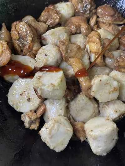 タロイモ入り鶏肉の煮込みの作り方：10