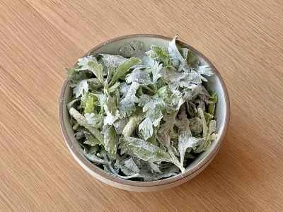 蒸しセロリの葉のレシピ手順：2