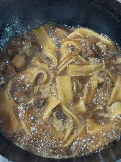 米麺入り豚スペアリブの煮込みの作り方：9