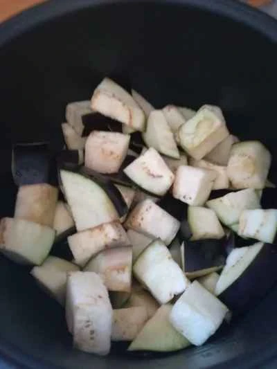 ジャガイモとナスの煮込みの作り方：2