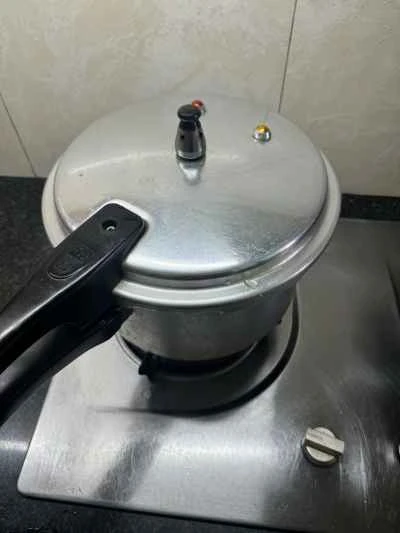 豚足と鶏足の煮込み（大きな手で小さな手を握る）レシピステップ：11