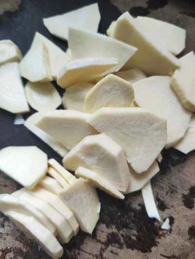 冬筍と豚肉の薄切り炒めの作り方：2