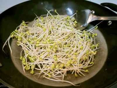 牛肉ともやし炒めの作り方：4