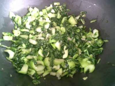 手摘み野菜と枝豆の炒め物の作り方：9