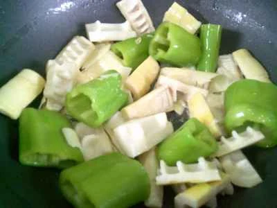 黒キクラゲとピーマンの煮込みたけのこの作り方：5