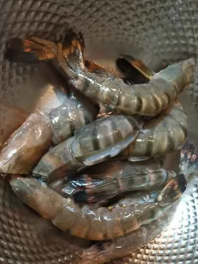 ニンニクブラックタイガーエビの作り方：1