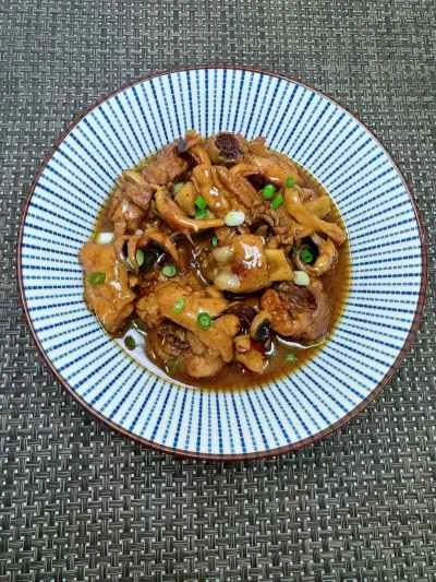 鶏肉と干しイカの煮込みの作り方：12