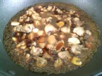 ロブスターのしっぽを使った鶏肉の煮込みの作り方：10