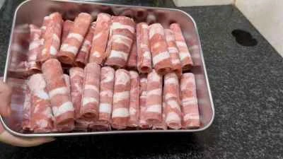 牛肉とエビのペーストを使った酸っぱいスープの作り方：1