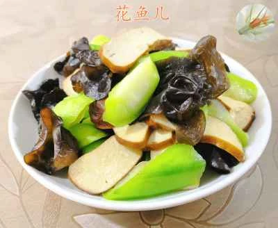 黒キクラゲと乾燥豆腐のヘチマ炒めのレシピ