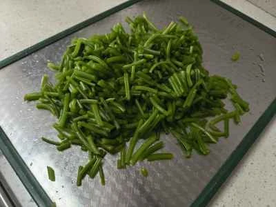 さつまいもの茎と卵の炒め物の作り方：2