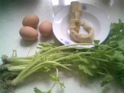 たけのことセロリのスクランブルエッグの作り方：1