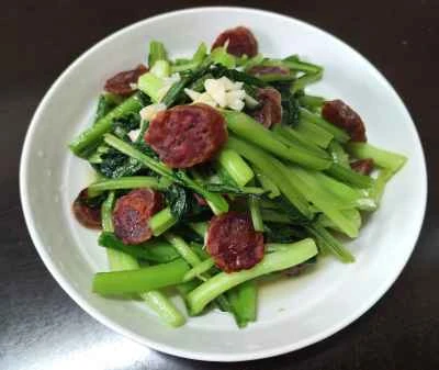 春野菜の芽キャベツと中華ソーセージの炒め物の作り方：7