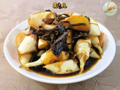 梅干しと野菜の煮込み「タケノコ」のレシピ