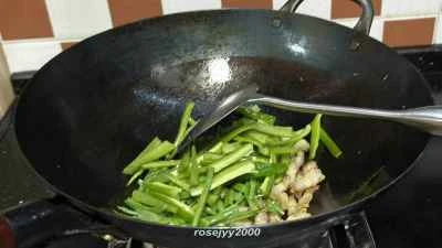 塩漬け豚肉、チリ、インゲン豆の作り方：8