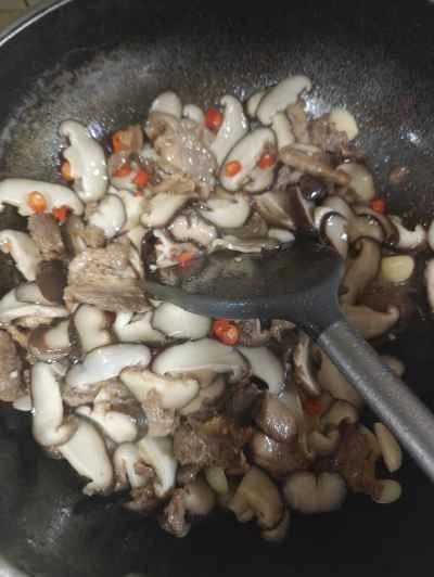 きのこ肉炒めの作り方：5