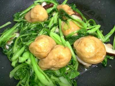 椎茸、麩、白菜の炒め物の作り方：8
