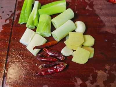 家庭風巨大マグロの煮込みレシピの手順：3