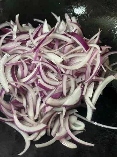 玉ねぎ入りスクランブルエッグの作り方：4