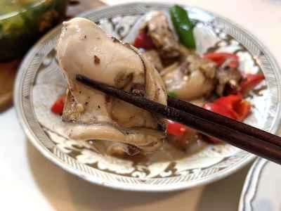 牡蠣とウシガエルのスパイシー炒め レシピ手順：9