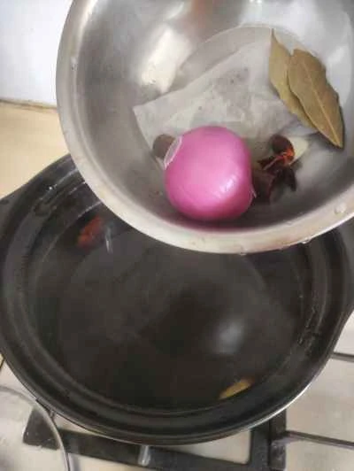 お茶風味の豚足煮込みの作り方：5