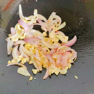 辛いキムチ炒めポテトスライスの作り方：3