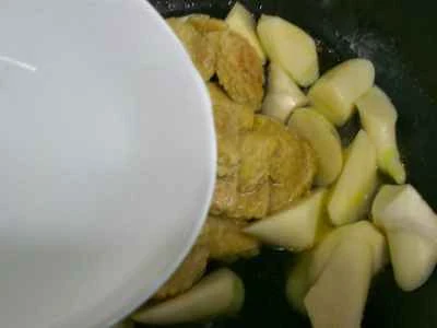 水タケノコ入りベジタリアンチキンの煮込みの作り方：8