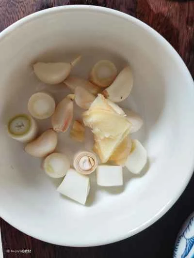 スパイシーな角切りチキンの作り方：4