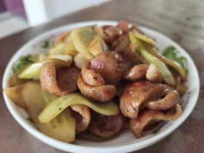 キュウリと黒胡椒ソーセージの炒め物の作り方：7