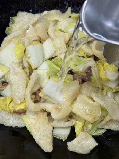 豚皮入りキャベツの煮込みの作り方：11