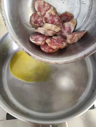 セロリ入り中華ソーセージ炒めの作り方:4