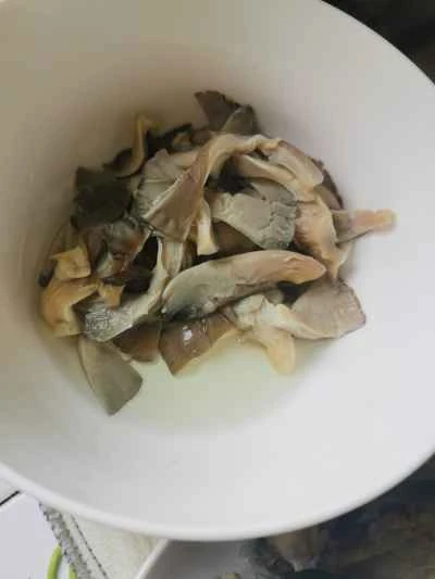 黒鯉の煮込みレシピの手順：2