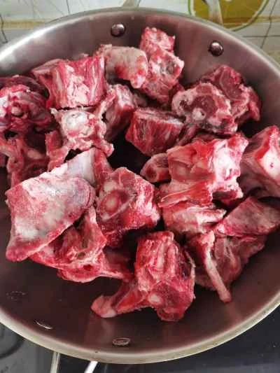 ラムの背骨の鍋の作り方：1