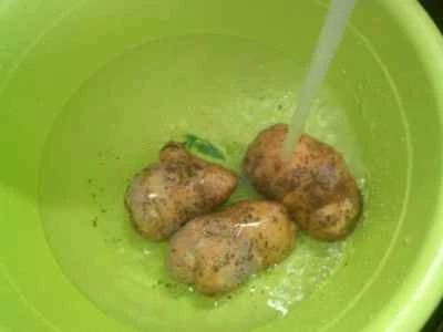 フライドポテトと豆の三角形を作る手順：3