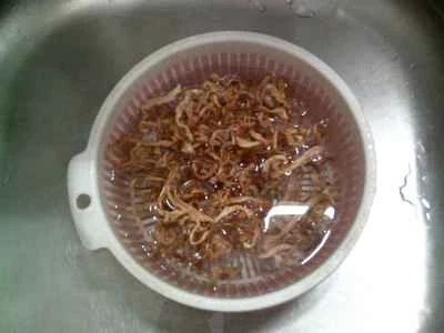 千切りキャベツとレタスの炒め物の作り方：2